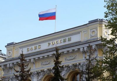 المركزي الروسي يحفز البنوك على تعديل أصولها الأجنبية