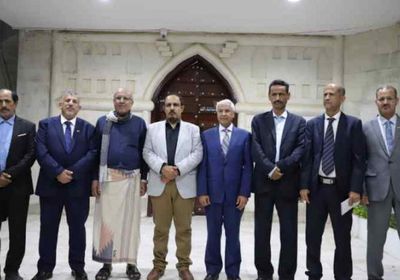 محافظ حضرموت يطلع على مخرجات لقاءات فريق الحوار الجنوبي