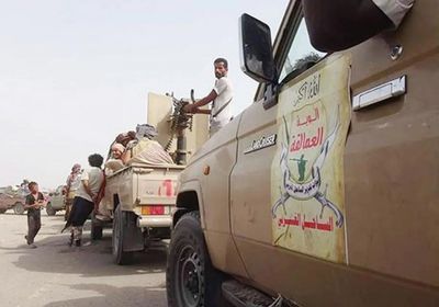 ألوية العمالقة تطارد الحوثيين بجبهات حريب بهجوم موسع