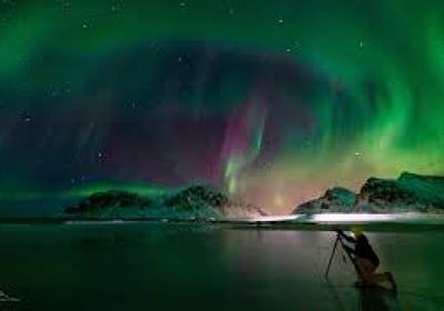 هالات ضوء تغطي سماء السويد لكشف لغز الشفق القطبي