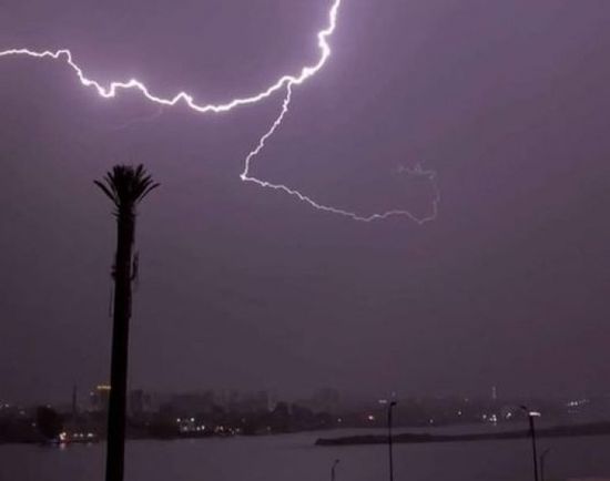 أمطار رعدية تضرب محافظات مصر