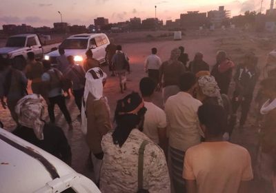 تشييع جثمان الشهيد صامد الرهوي بحضور شعبي ورسمي