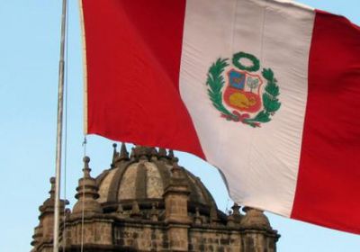 البيرو تستدعي سفيرها لدى كولومبيا