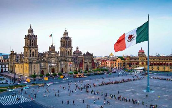 السلطات المكسيكية تفتح تحقيقًا بعد مصرع 39 مهاجرًا