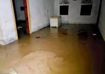 السيول تجرف شبكات الطرق والكهرباء في جلعة برضوم