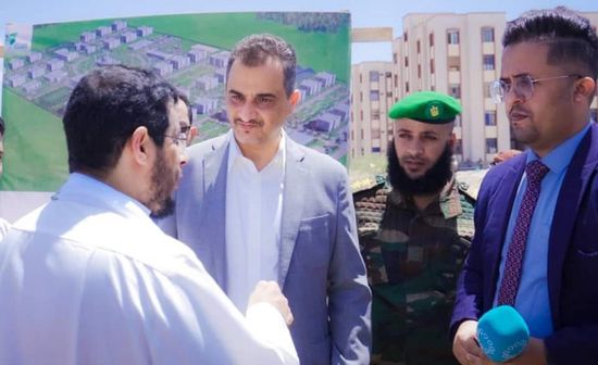 لملس يضع حجر الأساس للمدينة السكنية في البريقة 