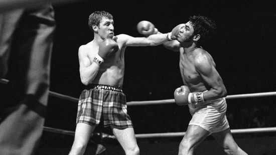 وفاة الملاكم الاسكتلندي الكبير كين بيوكانن