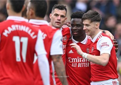 ثنائية جيسوس تقود أرسنال للحفاظ على القمة