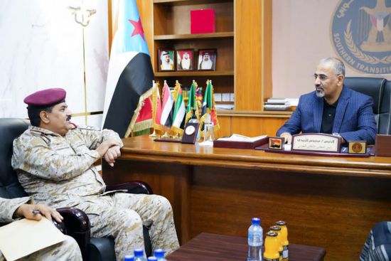 من الداعري.. الرئيس الزُبيدي يطلع على التطورات بالجبهات