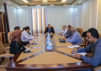 النقل تدعم الخطوط الجوية بمواجهة المخالفات الحوثية