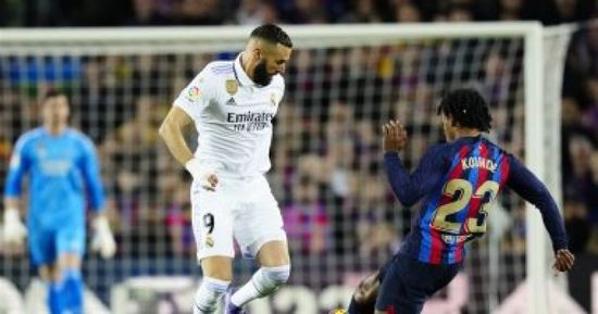 تعيين خوان مارتينيز حكمًا لمباراة برشلونة وريال مدريد