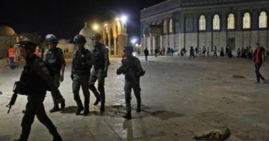 الاحتلال يعتقل شابة بزعم محاولة طعن في القدس