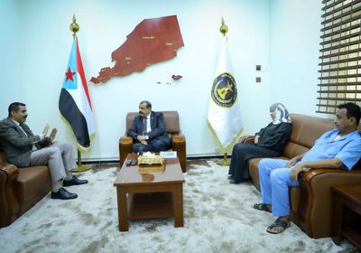 رئيس الجمعية الوطنية يناقش سير أعمال النيابة الجزائية في عدن