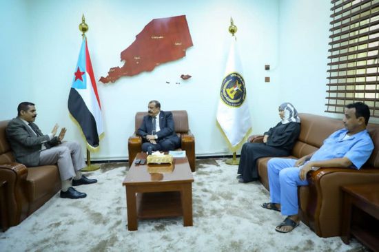 رئيس الجمعية الوطنية يناقش سير أعمال النيابة الجزائية في عدن