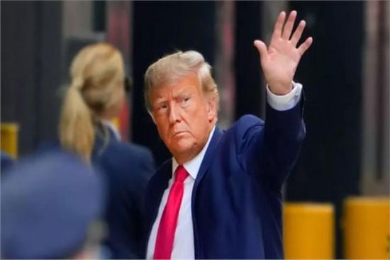 مكارثي: مدعي عام مانهاتن يوجه اتهامات مسيسة لترامب