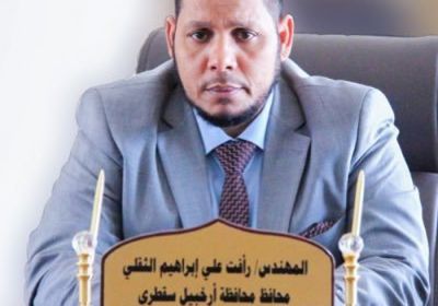 بإشراف الثقلي.. توزيع مساعدات غذائية في سقطرى