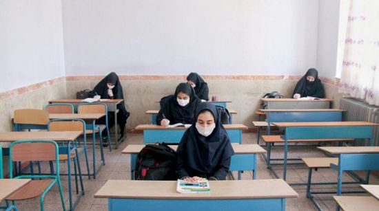 رصد عشرات حالات التسمم في مدارس للفتيات بإيران