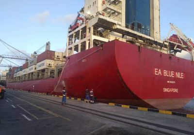 لما قبل الحرب.. عودة العمل بنظام الرسو في ميناء عدن 