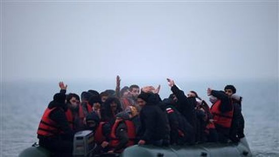 إنقاذ 96 مهاجرًا أثناء عبورهم المانش بفرنسا