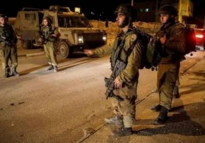 الاحتلال يغلق الحواجز العسكرية المحيطة بنابلس
