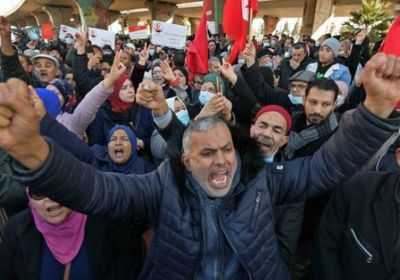 تونسيون يتظاهرون للمطالبة بالإفراج عن موقوفين