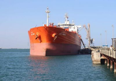 ميناء عدن يستقبل الدفعة الرابعة من منحة المشتقات النفطية السعودية