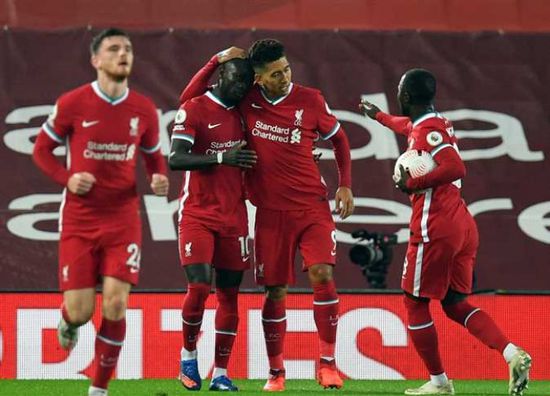 التحقيق في اعتداء الحكم المساعد على نجم ليفربول