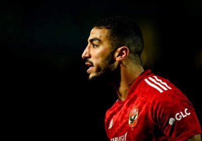 بعد طرده.. مدافع الأهلي يعتذر للجماهير ولاعب بيراميدز