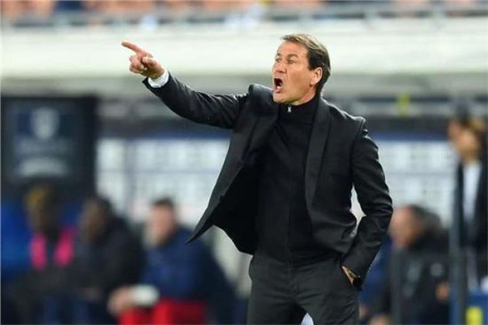 النصر السعودي يقيل المدرب الفرنسي رودي غارسيا