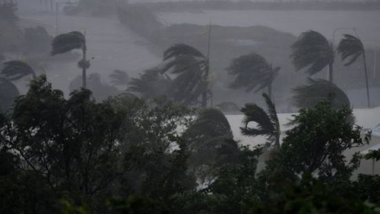 إعصار ترافقه رياح سرعتها 288 كلم/ساعة يضرب استراليا