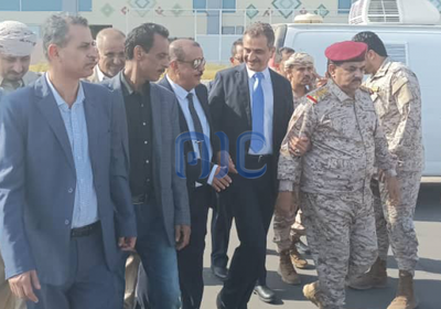 لملس وبن بريك يستقبلان اللواء الصبيحي بمطار عدن