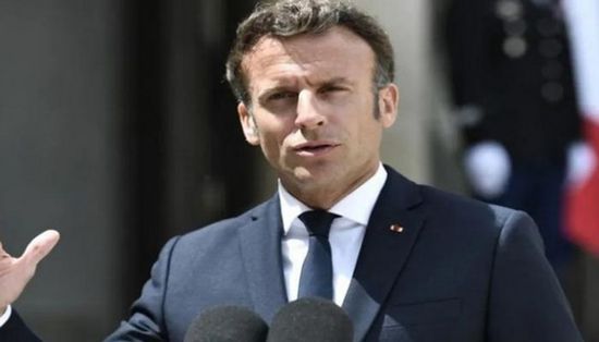 النقابات الفرنسية تحذر ماكرون وتطالبه بعدم التوقيع على قانون التقاعد الجديد