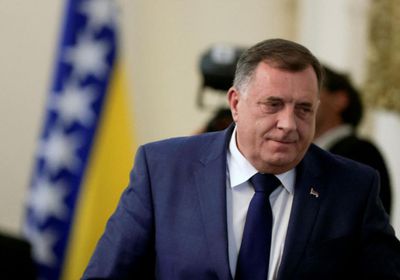 زعيم صرب البوسنة يلوح بالاستقلال