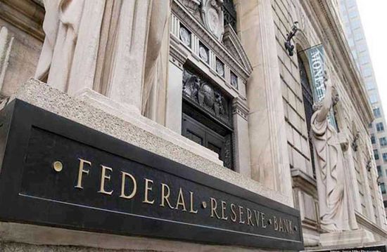 عضو بالاحتياطي الفيدرالي يدعو لمواصلة رفع الفائدة