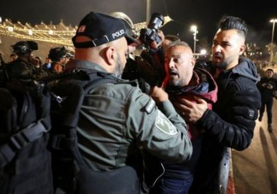اشتباكات عنيفة بين الشرطة الإسرائيلية ومصلين مسيحيين بالقدس