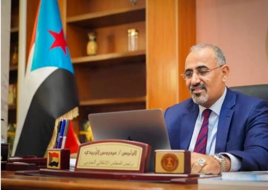 التفاف جماهيري حول القائد: جنوبيون كلنا خلف الزُبيدي