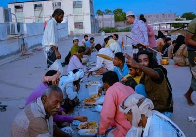 برعاية الهلال الأحمر الإماراتي.. إقامة مأدبة إفطار الصائم بأبين   
