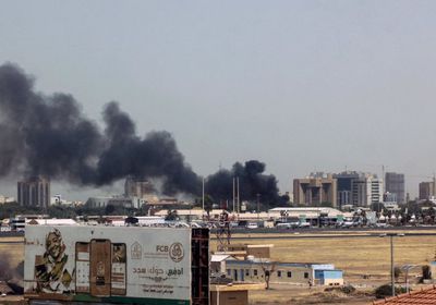 الطائرات الحربية تحلق في سماء الخرطوم