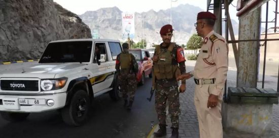 التوجيه المعنوي للقوات البرية الجنوبية يزور المواقع العسكرية