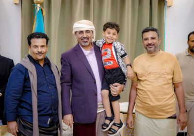 بنهاية عيد الفطر.. مكتب الرئيس الزُبيدي يختتم برنامج المعايدة