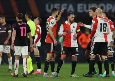 فينوورد يهزم أوتريخت ويقترب من لقب الدوري