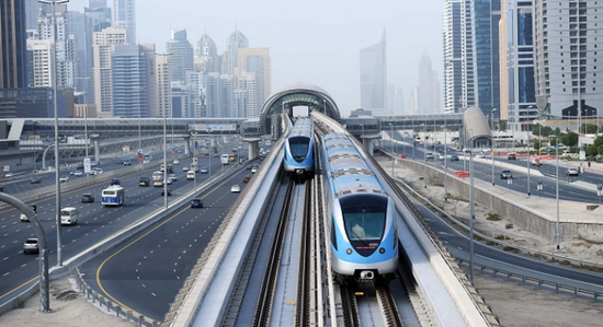 نقل 616 ألف راكب يوميا بمترو دبي في العام 2022