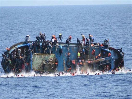 غرق قارب مهاجرين قبالة السواحل الليبية وانتشال 11 جثة