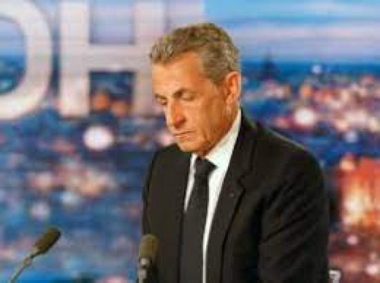 وفاة وزير الدفاع الفرنسي السابق فرانسوا ليوتار