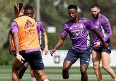 بنزيما يعود إلى تدريبات ريال مدريد