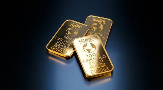 انخفاض أسعار الذهب في السوق العالمية 4 دولارات