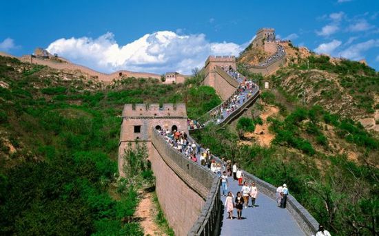 نفاد تذاكر مواقع سياحية شهيرة بالصين