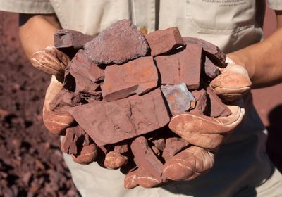 خام الحديد يتجه نحو تسجيل أكبر خسارة شهرية منذ أكتوبر