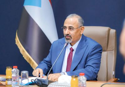 الرئيس الزُبيدي يطلع على تحضيرات انعقاد اللقاء التشاوري الجنوبي