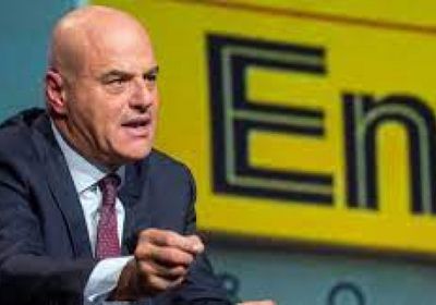 رئيس إيني يستبعد حدوث صدمات في أسواق الطاقة خلال 2023